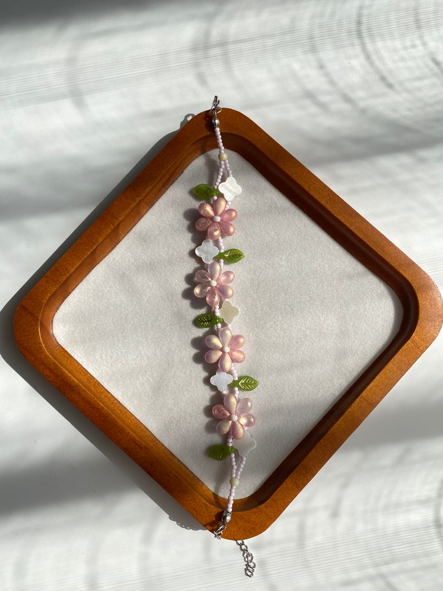 HuibenCraft 1-of-1 | "Blooming Garden" Beaded Flower & Shell Bracelet