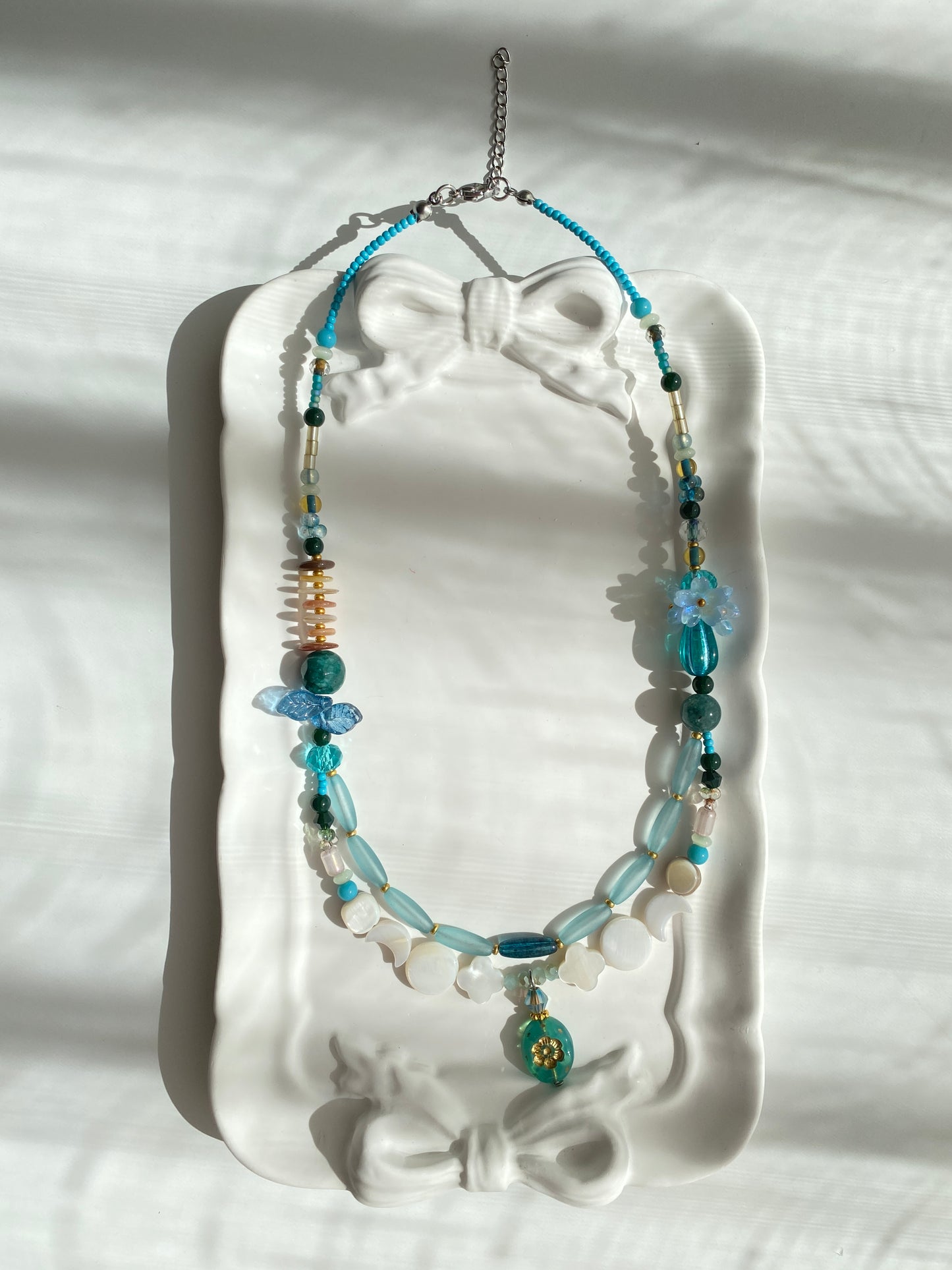 Double-layered Rich Vacation-style Necklace with Natural Seashell & Bouquet Elements