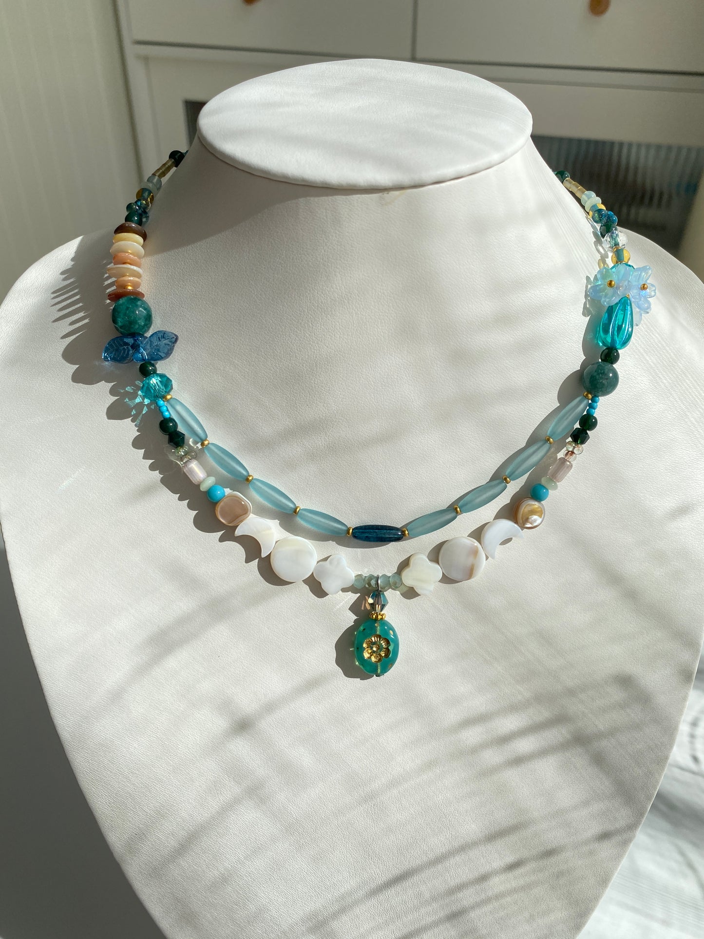 Double-layered Rich Vacation-style Necklace with Natural Seashell & Bouquet Elements